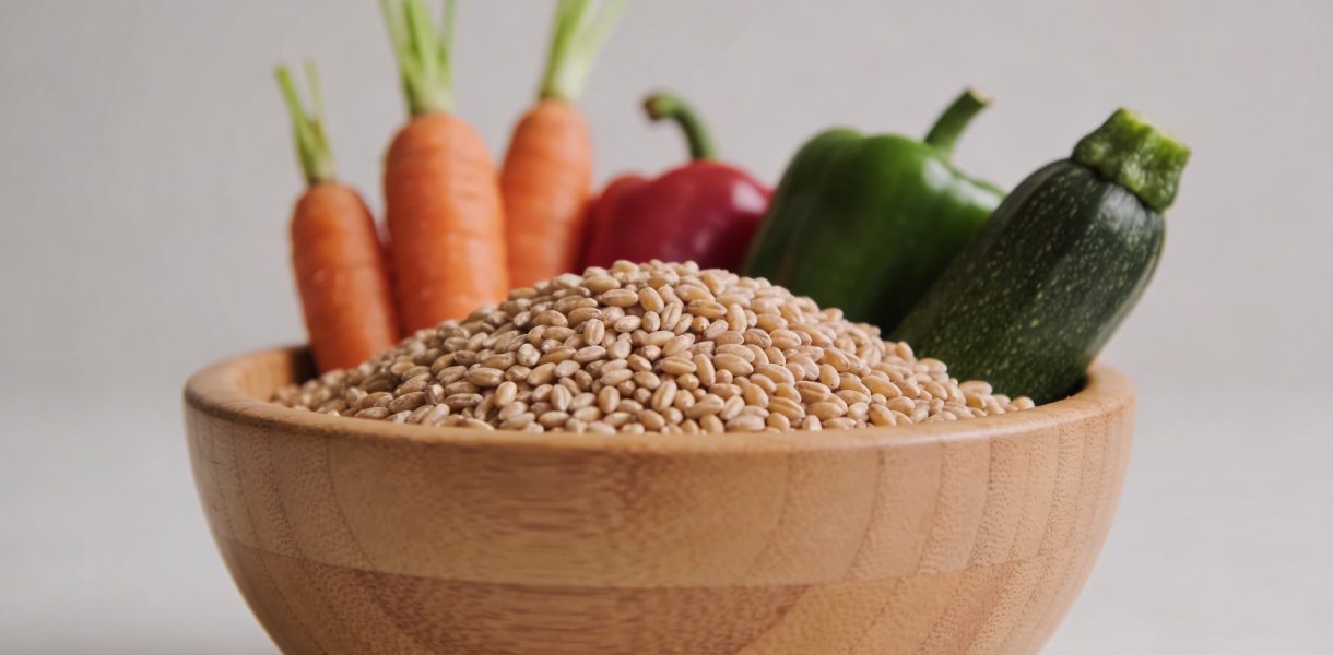 Bol en bois de petit epeautre aux legumes